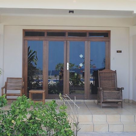Lombok Beach Villa Mangsit Exterior foto
