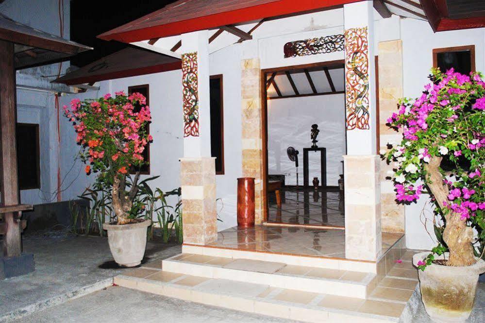 Lombok Beach Villa Mangsit Exterior foto