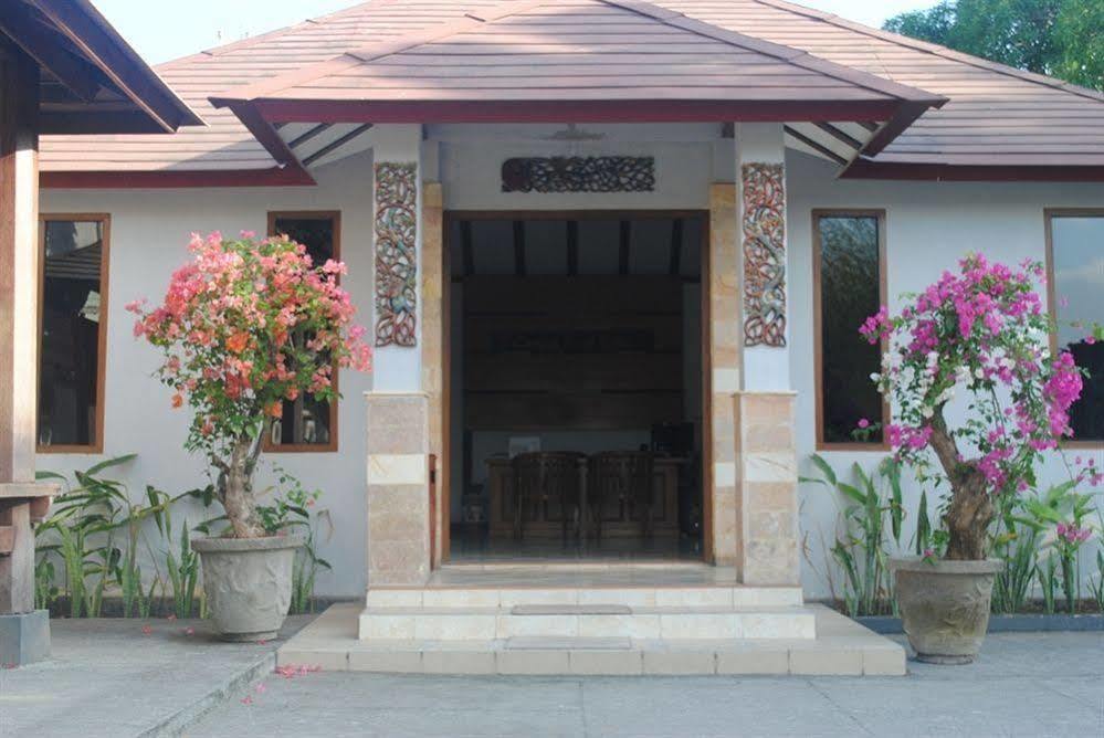 Lombok Beach Villa Mangsit Exterior foto