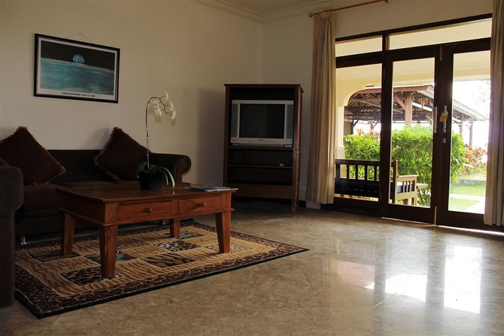 Lombok Beach Villa Mangsit Exterior foto